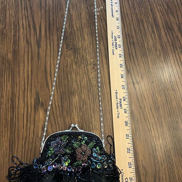 Vintage Beaded and sequined Black Evening Occasion Bag w silver chain strap. - Picture 8 of 9